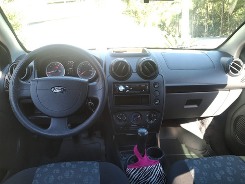 Ford Fiesta 1.6 8v Flex