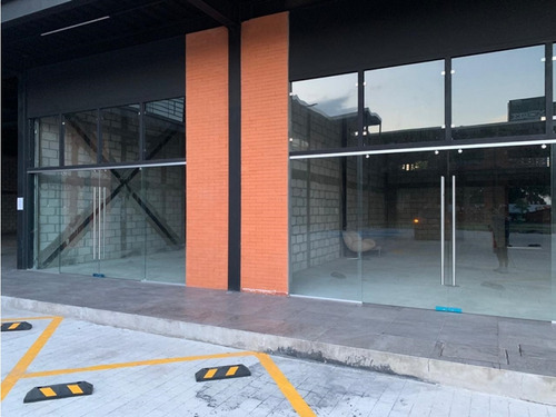 Local En Renta Frente A Liverpool De Atlixco