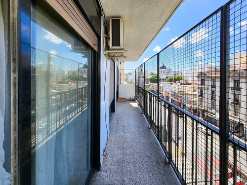 Imagen 6 de 27 de Venta De Departamento En Flores