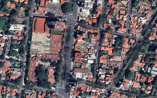 Local Comercial Con Departamento En Venta Col. Guadalupe Inn