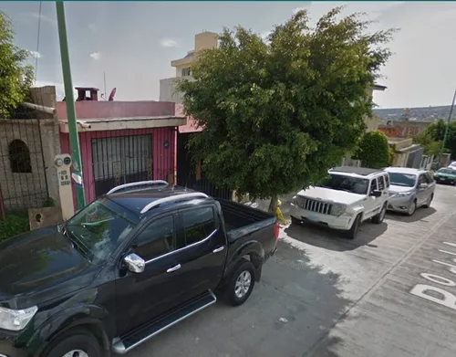 Sk17 Hermosa Casa En Venta, En Excelente Estado Ideal Para Iniciar Tu Patrimonio En La Ermita Leon Gto, Pago Accesible En 2 Exhibiciones, Solo Recursos Propios. No Infonavit