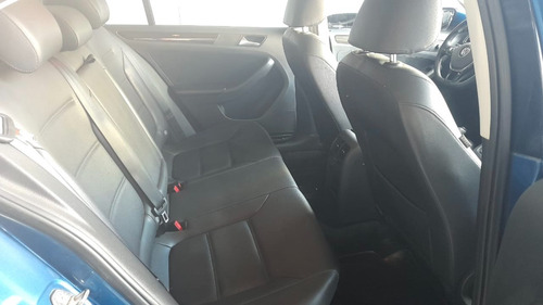Imagen 12 de 14 de Volkswagen Vento 2.5 Luxury 170cv Les Automotores