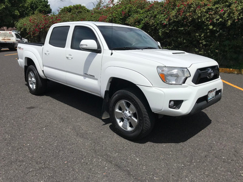 Imagen 2 de 15 de Toyota Tacoma Trd 4x4 Blindada 5 Plus 2015 Impecable!!!