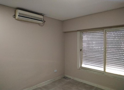 Imagen 2 de 10 de Ph En Venta - 2 Dormitorios 1 Baño -120mts2 - Berisso