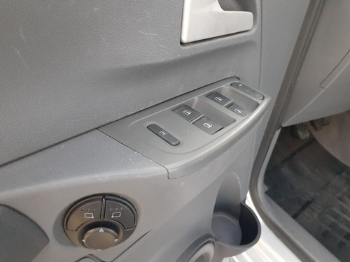 Imagem 11 de 12 de Volkswagen Spacefox Comfortline 1.6 Flex 2008