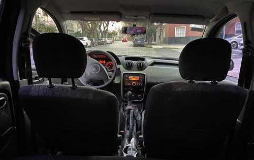Imagen 7 de 11 de Renault Duster 1.6 4x2 Confort 110cv 2013