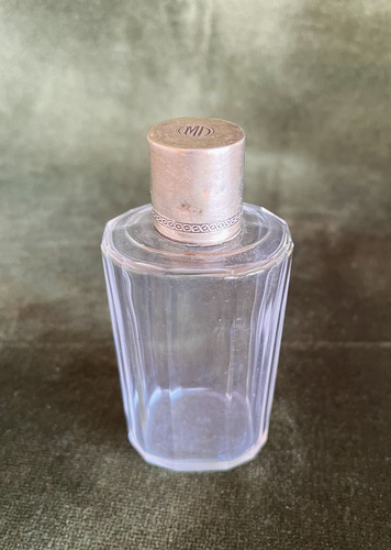 Antiguo Perfumero Con Tapa En Plata Con Punzones Ingleses