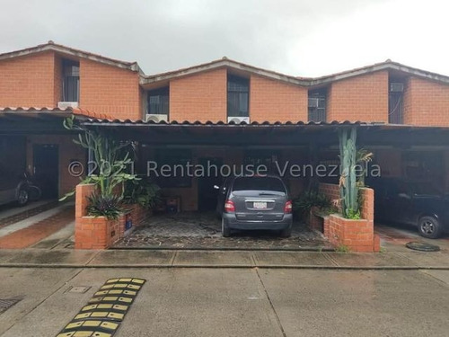 Imagen 1 de 14 de Townhouse En Venta En Guarenas Nueva Casarapa 21-24860 Tlf 04129915337