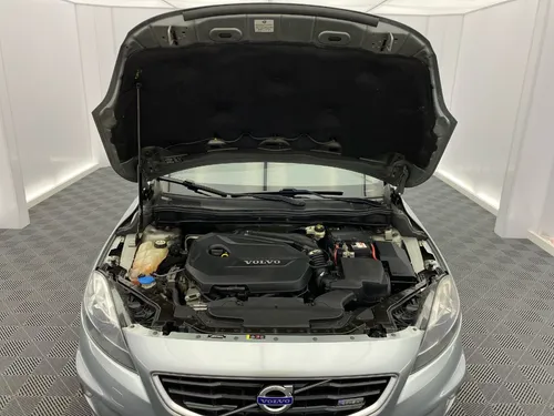 Volvo V40 1.6 T4 R-design