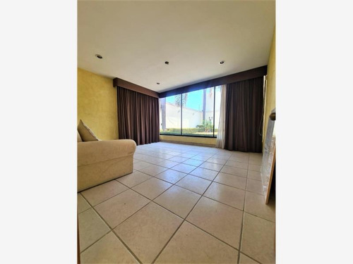 Imagen 10 de 12 de Casa En Venta En Lujoso Residencial Cumbres Del Campestre