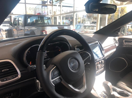 Imagen 22 de 25 de Grand Cherokee Overland 3,6l Diamond Black 2020 Okm Fisica