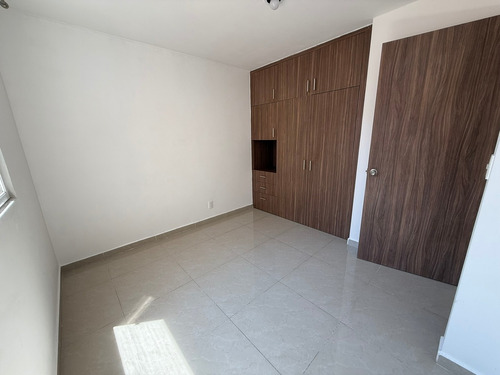 ¡espacio Y Comodidad En El Corazón De Tláhuac! Este Departamento En Francisco Landino 50 Ofrece Todo Lo Que Necesitas: Amplitud, Funcionalidad Y Excelente Ubicación. Ideal Para Familias Que Buscan Tra