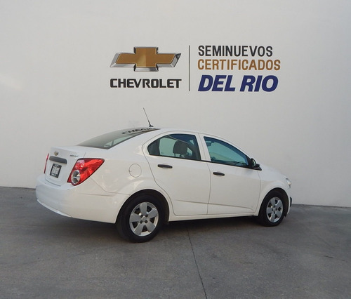 Imagen 6 de 15 de Chevrolet Sonic Ls 2016 Blanco