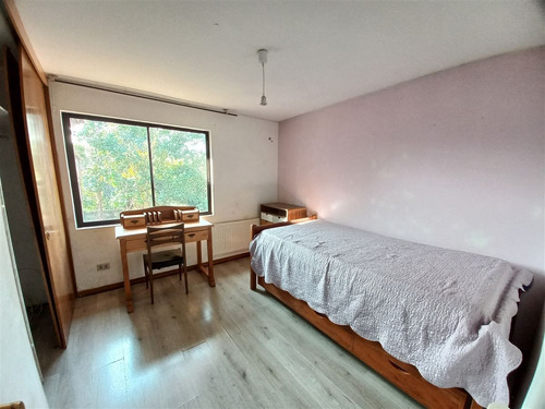 Condominio, Casa En Venta De 4 Dorm. En La Reina