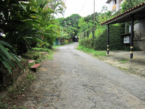 Colinas De Corralito, Sector Corralito, Calle Interna Municipio El Hatillo. 