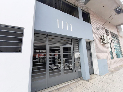 Gascon Y Av. Cordoba - Frente 38 M2 Impec Baulera Balcon Todo Sol