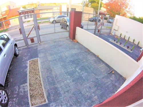 Imagen 11 de 11 de Duplex 3 Ambientes Con Patio Y Cochera // Laprida 813