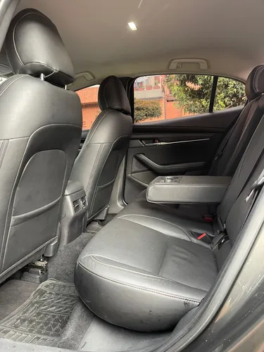 Mazda 3 2.0 Touring AT full equipo