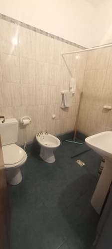 Remax Vende Casa Interna En Barrio San Martin