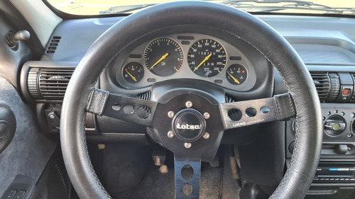 Imagem 2 de 11 de Chevrolter Corsa 1.6 8v Gl 2 Portas Completo