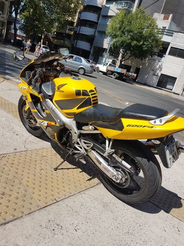 Imagen 10 de 15 de Honda Cbr 600 F4 Permuto Qr Motors