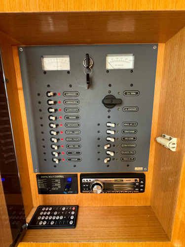 Klase A Hunter 32 Volvo 5.7 Gxi Nafta