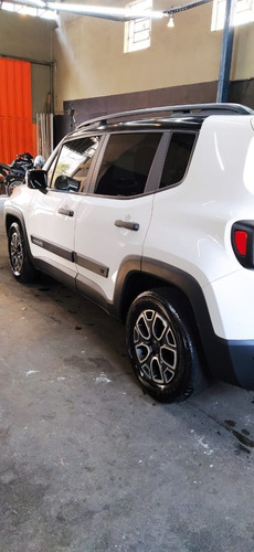 Imagem 6 de 9 de Jeep Renegade