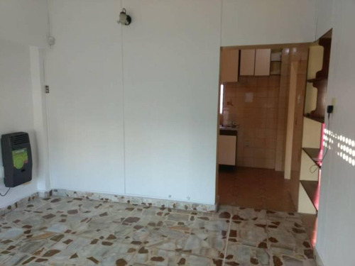 Imagen 4 de 11 de Casa Ph En Venta - Castelar Norte - 4 Ambientes