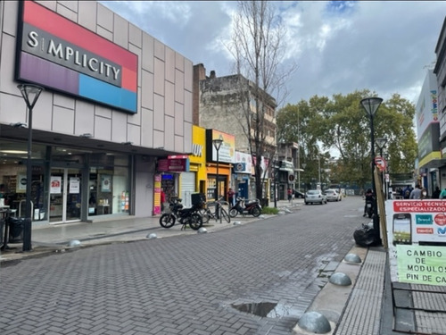 Imagen 2 de 3 de Locales A La Calle - Venta