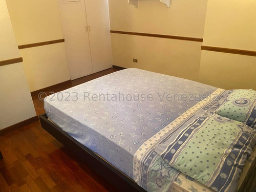 Extraordinario Townhouse De 3 Niveles Ubicado En Conjunto Cerrado Comodidad Perfecta Para La Familia. Está En La Alameda