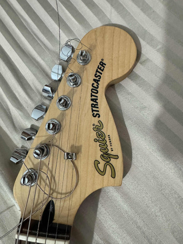Guitarra Eléctrica Stratocaster Squier Affinity
