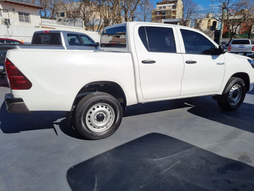 Imagen 8 de 16 de Toyota Hilux Dx 4x2 2021
