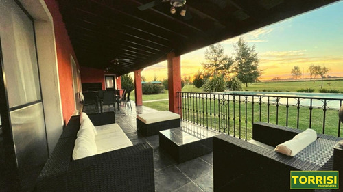 Imagen 9 de 20 de Venta - Casa 4 Amb Con Pileta - Chacras De Abbott - Bsas
