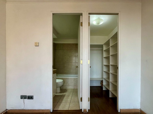 Oportunidad: Se Vende Departamento Metro Santa Ana + Bodega