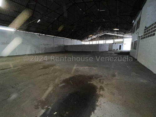 Amplio Galpón Industrial En Venta Zona Industrial La Providencia 2400 Mts2 24-28872 Hc