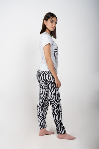 Imagen 2 de 3 de Pijama De Mujer De Zebra Pantalón Y Blusa