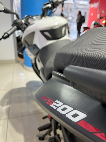 Bajaj Rouser Ns 200