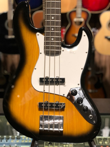 Imagen 3 de 8 de Bajo Electrico Texas E81 4 Cuerdas Tipo Jazz Bass De Outlet.
