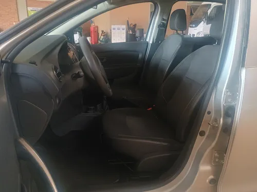 Renault Logan 1.6 Expression