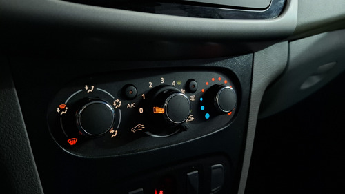 Renault Logan 1.6 Expression