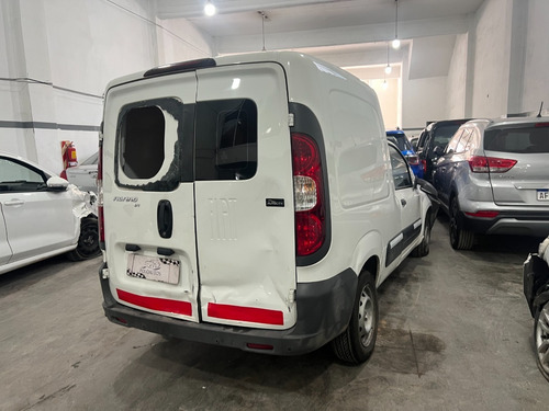 Imagen 3 de 6 de Fiat Fiorino 1.4 8v 2019 Chocado Poloautos