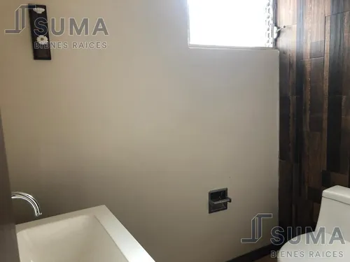 Casa En Venta En Col. Lomas De Rosales, Tampico Tamaulipas.