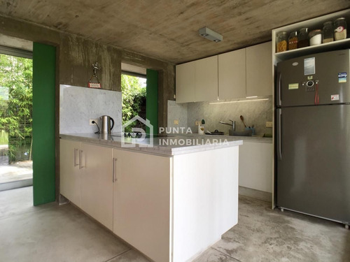 Imagen 17 de 30 de Venta Casa 4 Dormitorios Con Piscina En Parada 7, Playa Mansa +alquiler Temporal - Punta Del Este Mansa