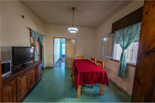 Imagen 6 de 24 de Casa 2 Dormitorios En Venta La Plata Amplio Parque