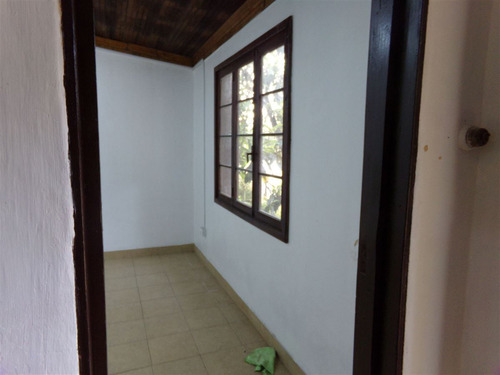 Bodega En Arriendo En Isla De Maipo Con 2 Oficinas Y Baño