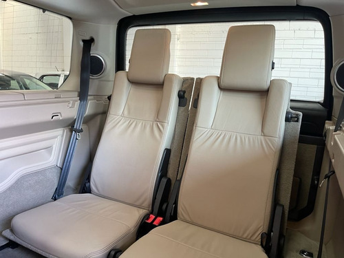 Imagen 6 de 12 de Land Rover Lr4 Hse 7 Pasajeros Color Rojo 2013