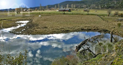 Imagen 7 de 20 de Hosteria Lodge De Pesca Sobre 3 Has. En Villa Lago Rivadavia, Cholila