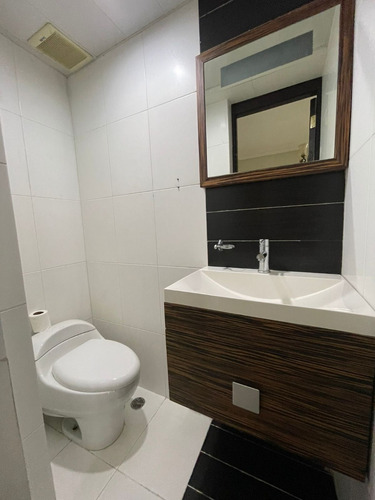 Imagen 6 de 12 de Apartamento En Alquiler Con Línea Blanca En Gascue