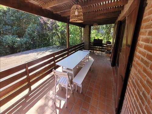 Comodo Chalet En Carilo