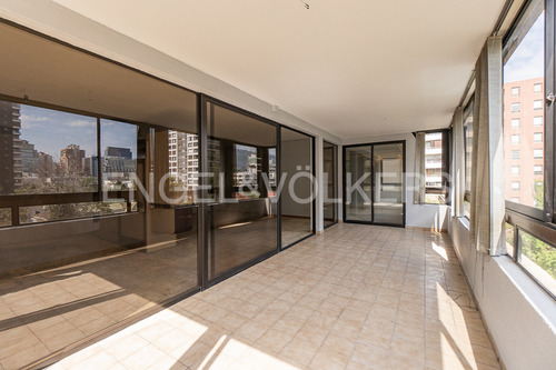 Penthouse - Europa/ Ricardo Lyon